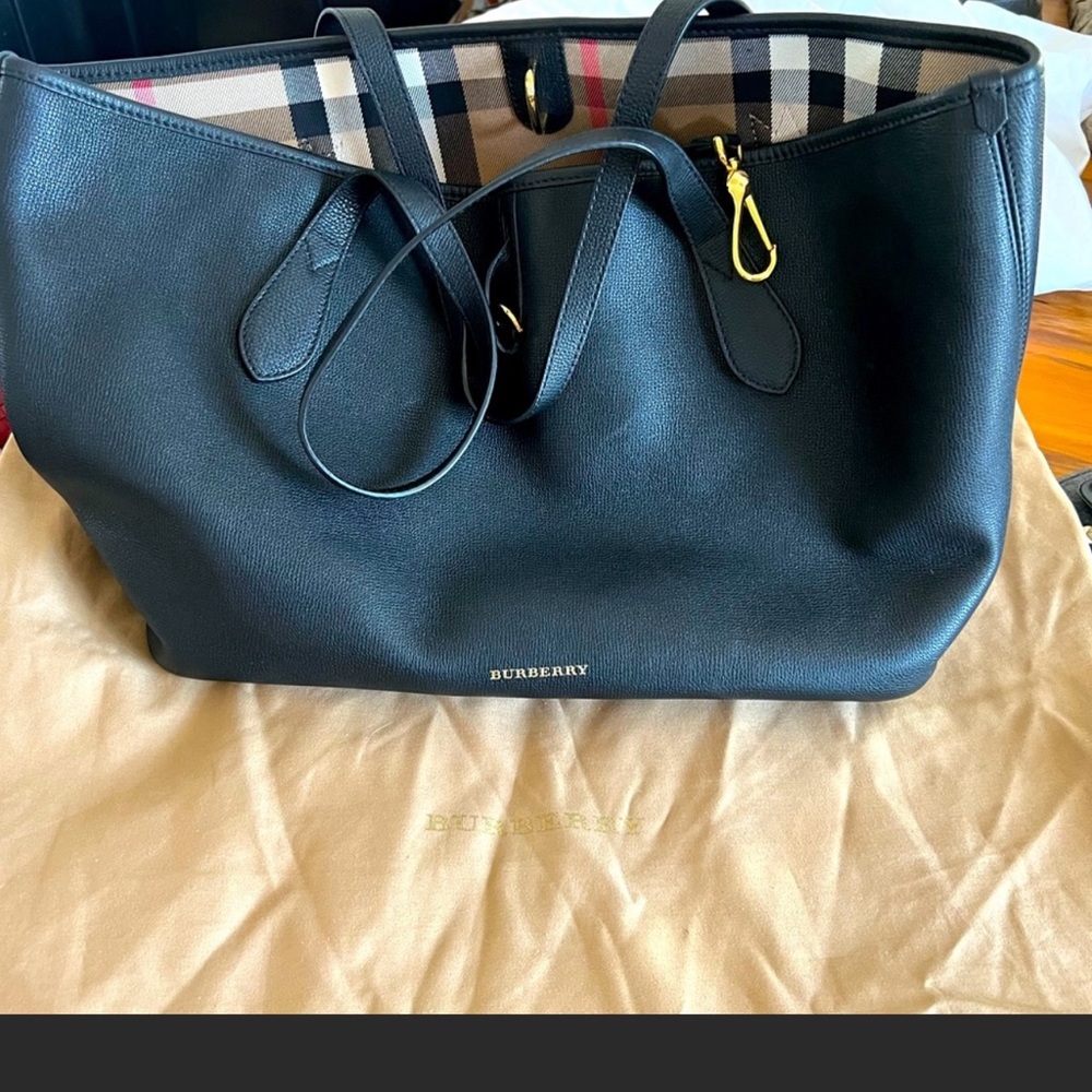 Burberry bag - Picture 2 of 5